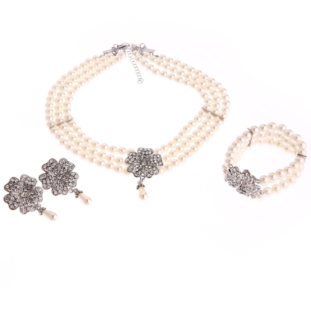 Audrey Hepburn colazione da Ti - Women'S Accessories In The 1950S recensione e prezzo