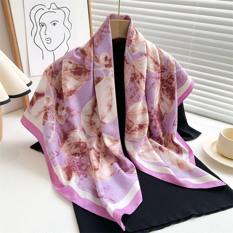 Sciarpa quadrata grande stampa - Silk Scarf Square recensione e prezzo